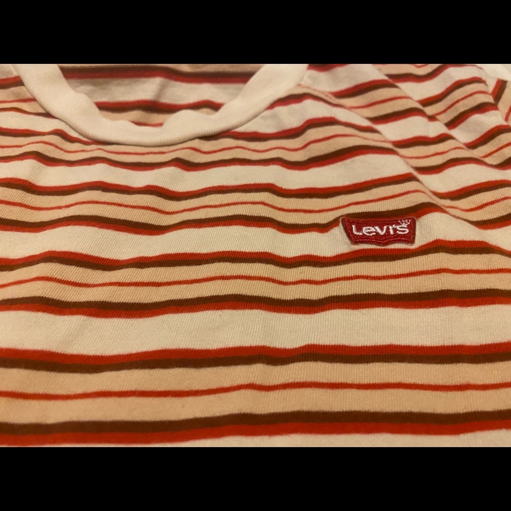LEVI’S tee - Picture 2 of 2